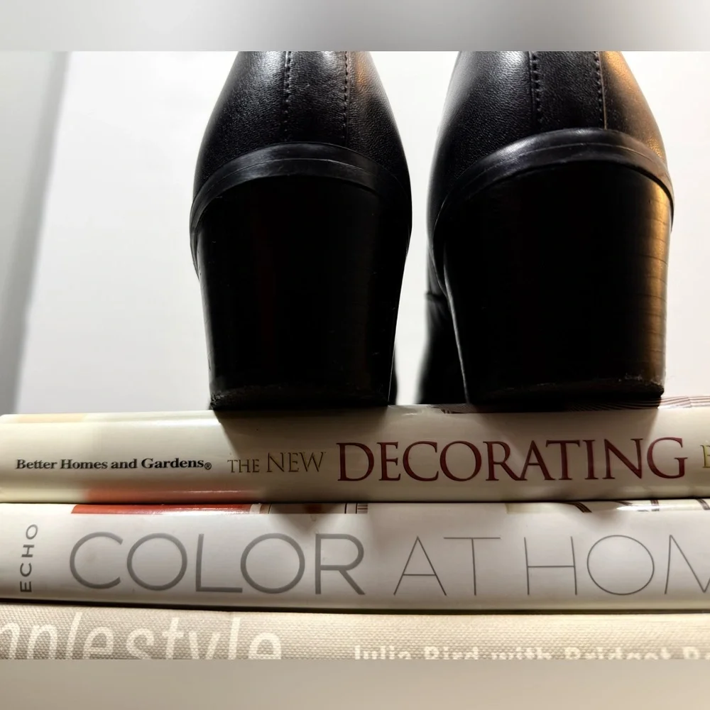 Steve Madden Size 8.5 Black Ankle Booties - Picture 13 of 14